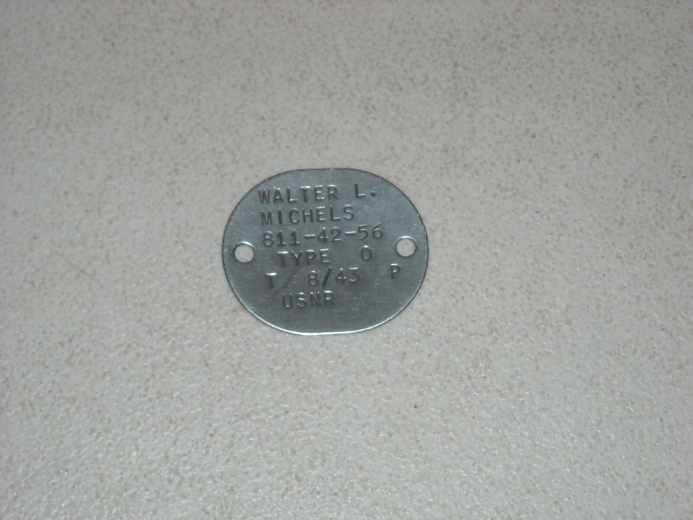 WWII 1943 Navy Dog Tag T-8/43 USNR