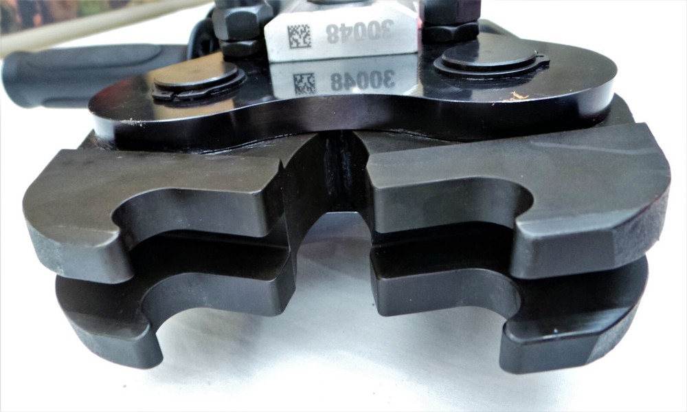 NOVA PRESS ACO401 Battery Pressing Tool with Case.