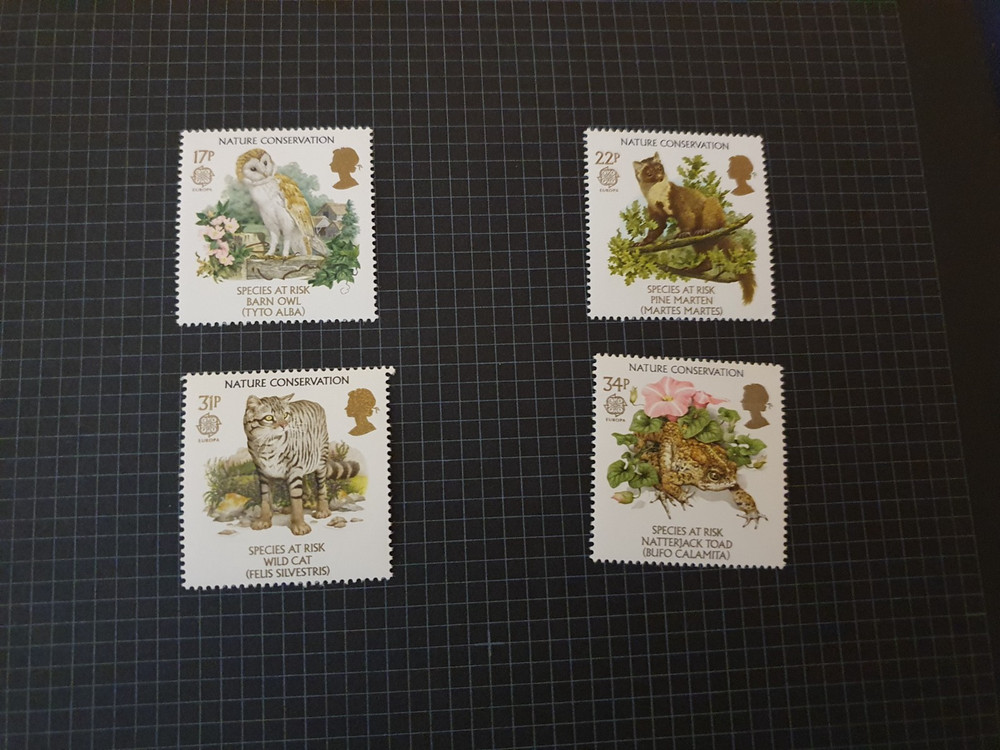 LANCASTER ROSE STAMP ALBUM CONTAINING APPROX 50 MINT GB COMMEMORATIVE SETS #3240