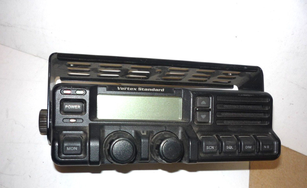 VERTEX STANDARD  2-WAY RADIO HEAD UNIT - UNTESTED