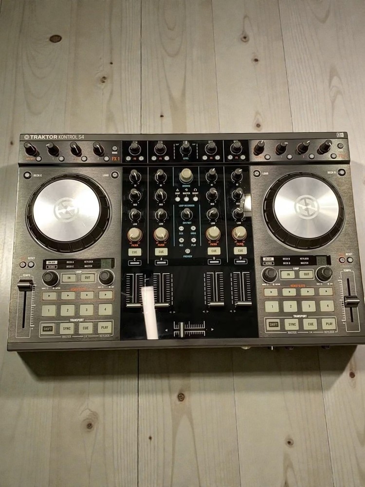 Native Instruments Traktor Kontrol S4 MK2 Pro DJ Controller 4-Deck PCDJ JP