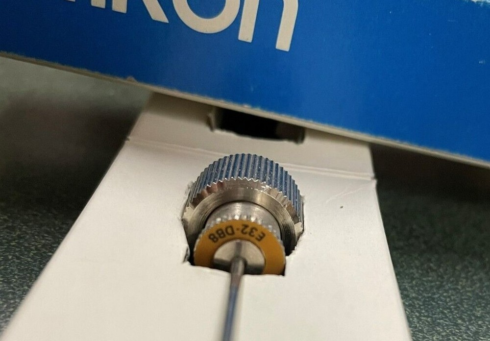 Omron E32-DB8 FIBER OPTIC SENSOR / FIBER OPTIC SENSING HEAD