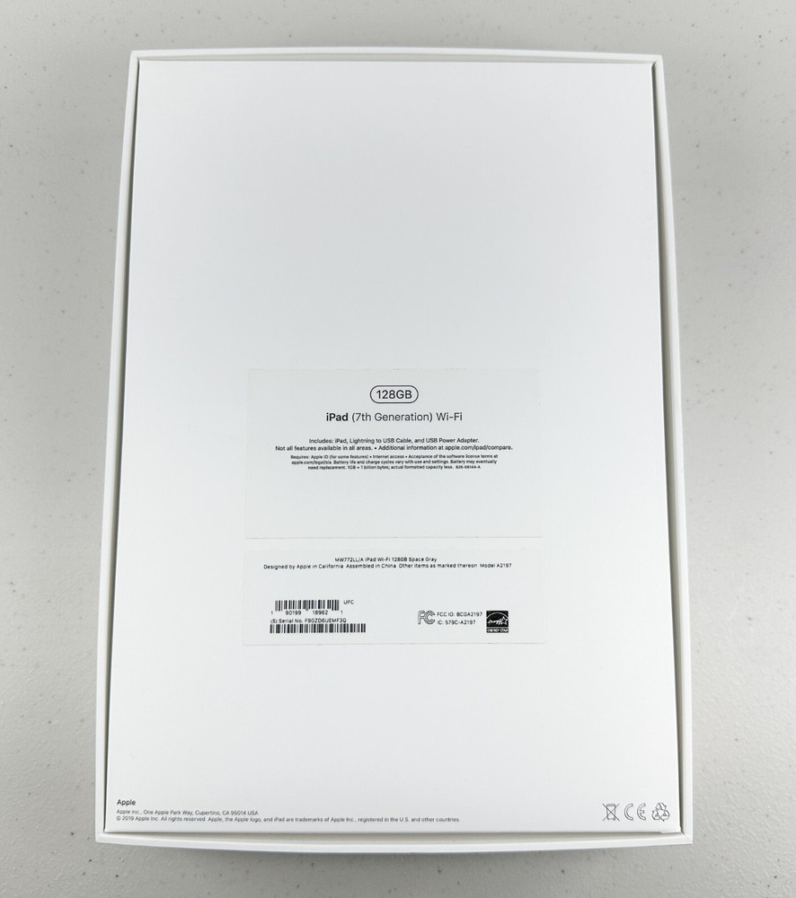 APPLE iPad 7th Generation 128GB WiFi Silver **EMPTY BOX ONLY - CLEAN CONDITION**