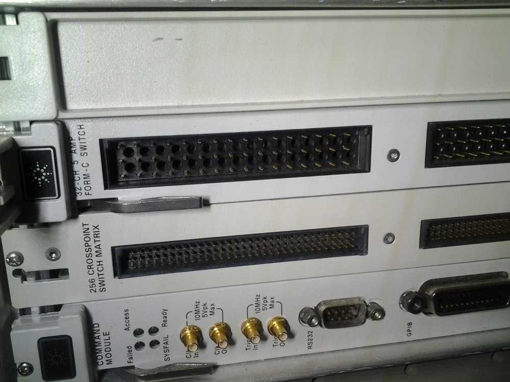 AGILENT E8408A VXI MAINFRAME E1406A , e1466-66201 , E1463A test equipment SHIPPI