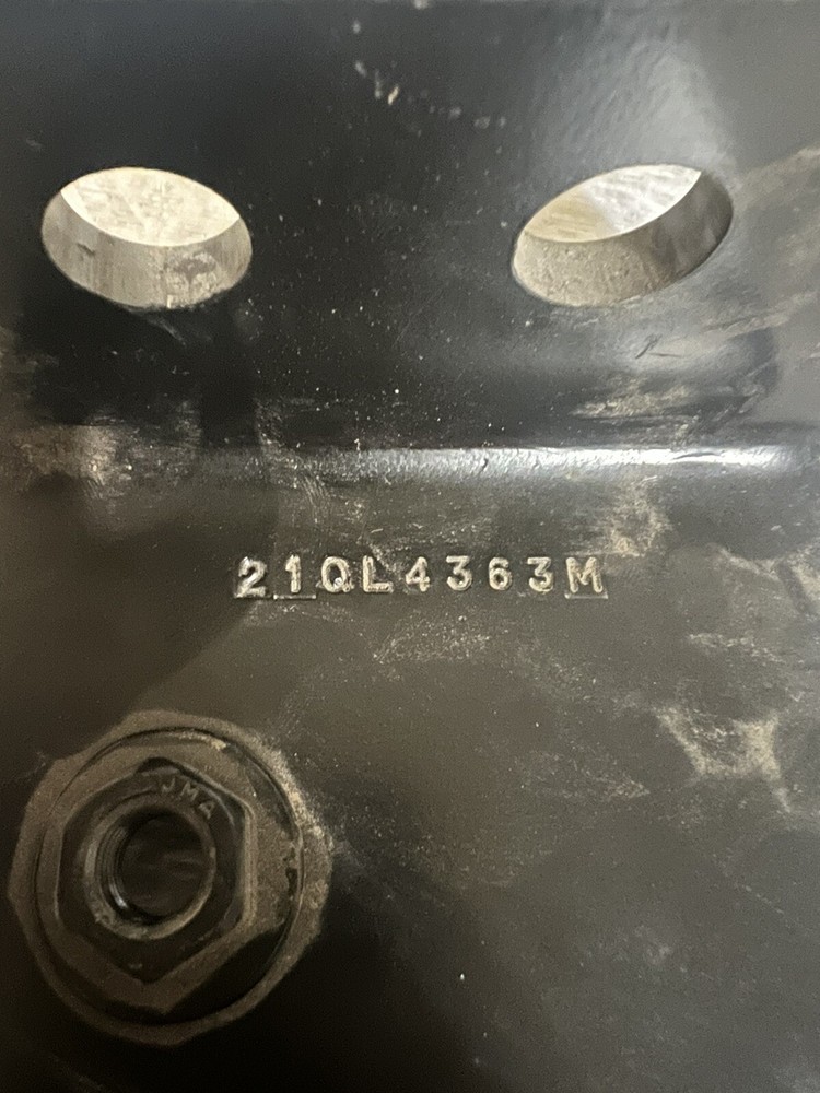 mack 21ql4363m Bumper Bracket New Open Box