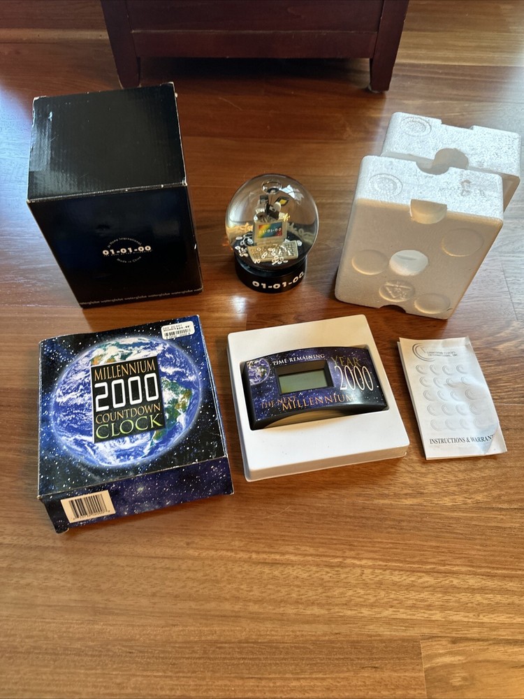 Millenium 2000 Countdown Clock NOS New Battery + Manual + 01-01-00 Waterglobe