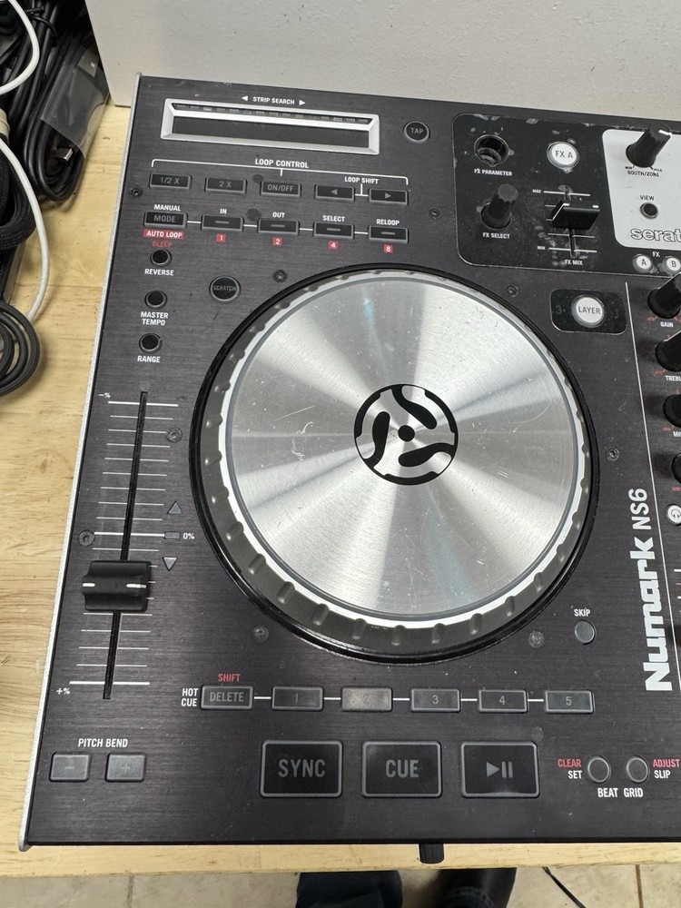 Numark NS6 4-Channel DJ Controller UNTESTED FOR PARTS