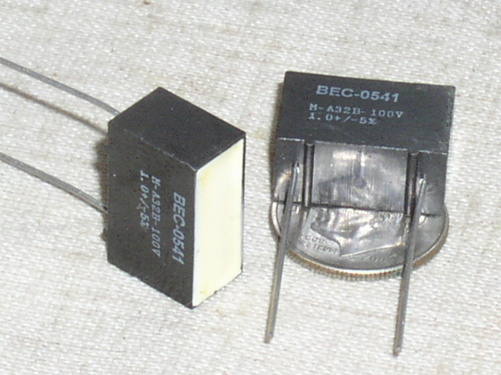 2 BISHOP ELECTRONICS A32B105 METALIZED POLYESTER AUDIO CAPACITOR 1UF 100V USA