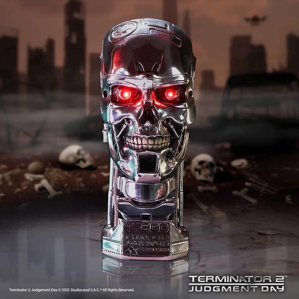 T-800 Terminator 2 Judgement Day Light Up Figurine