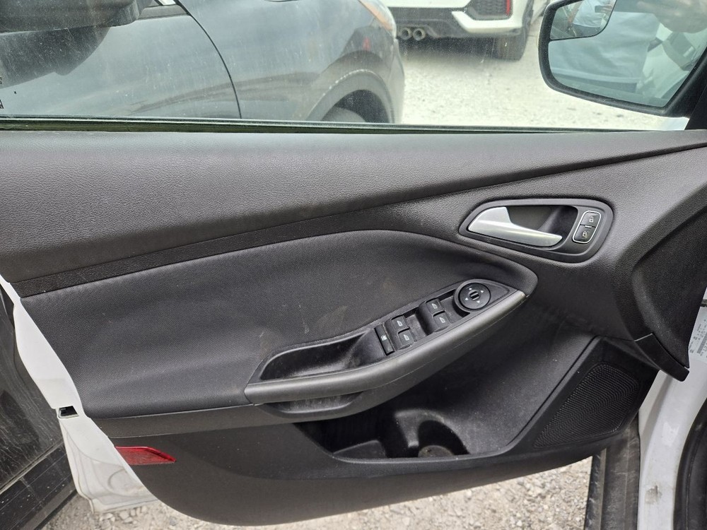 2015-2018 Ford Focus Front 4.2" Display Screen