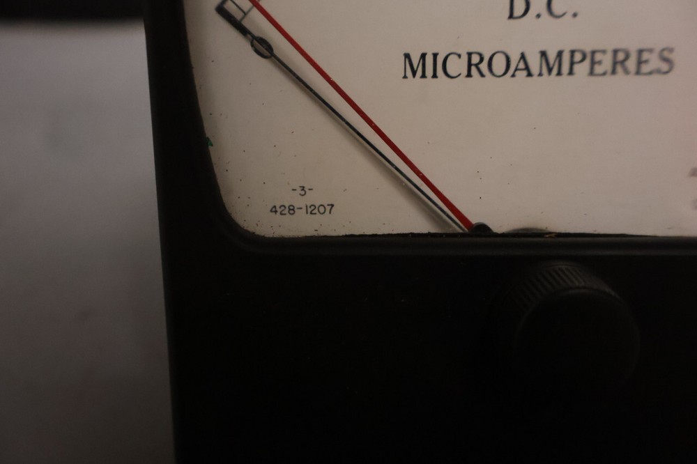 API Instruments 428-1207 DC Microamperes