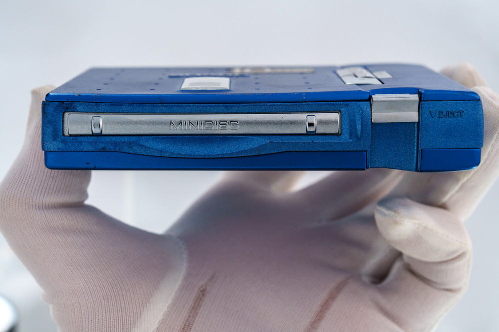 Sharp MD-SS70-A Blue MiniDisc MD Player - Tested [DEMO / PLAYS] [555]