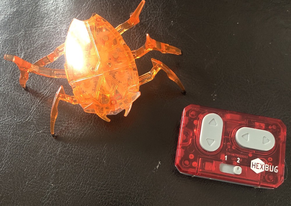 Hexbug Robotic Beatle Figure And Control