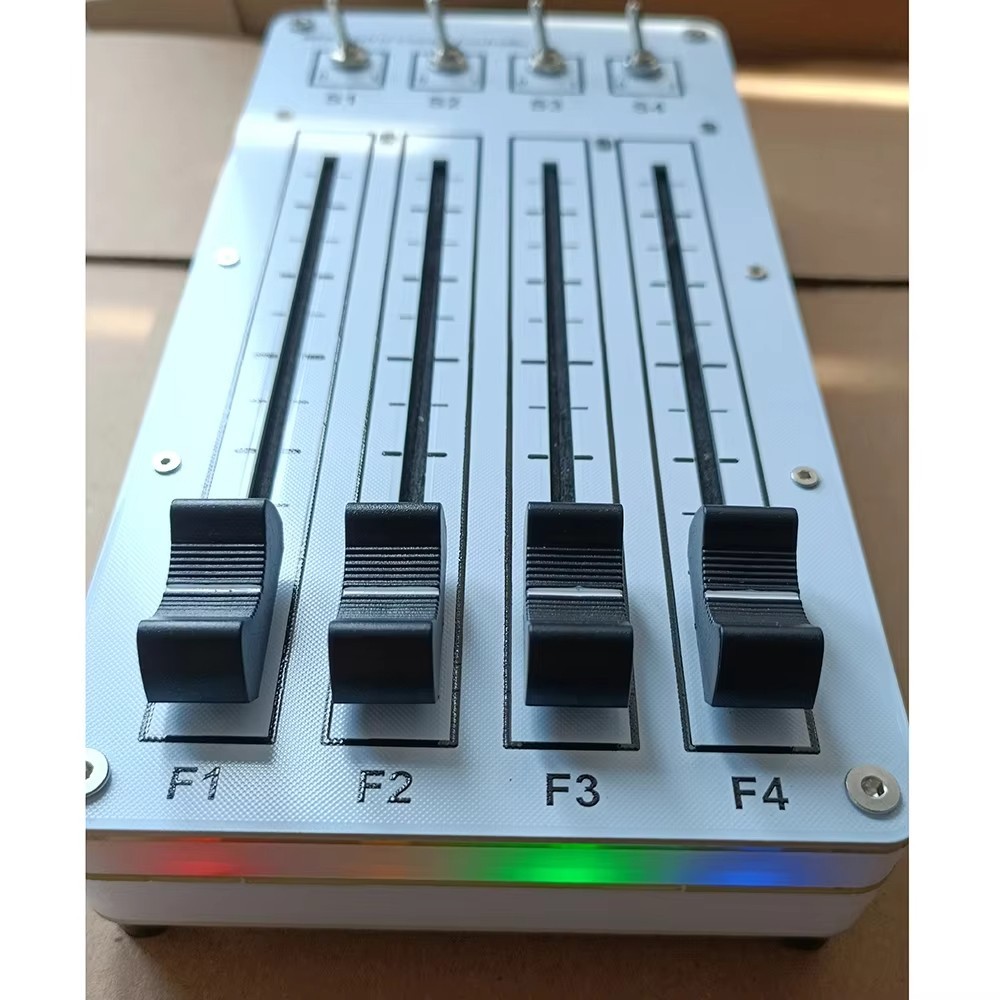 USB MIDI Controller with 4 Faders and 4 Switches