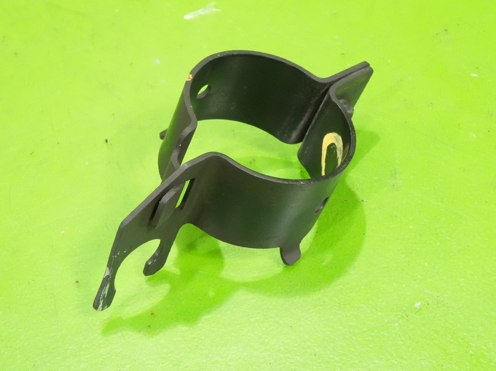 00-06 Audi TT OEM 8N611845 front strut brake hose line mount bracket holder