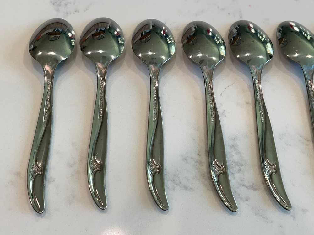 8 Rogers & Bro Stainless USA CAPRICE Teaspoons 6"