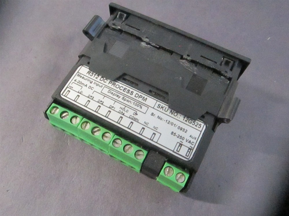 4-20mADC 85-250VAC Red LCD Process Digital Panel Meter with Mounting Brackets