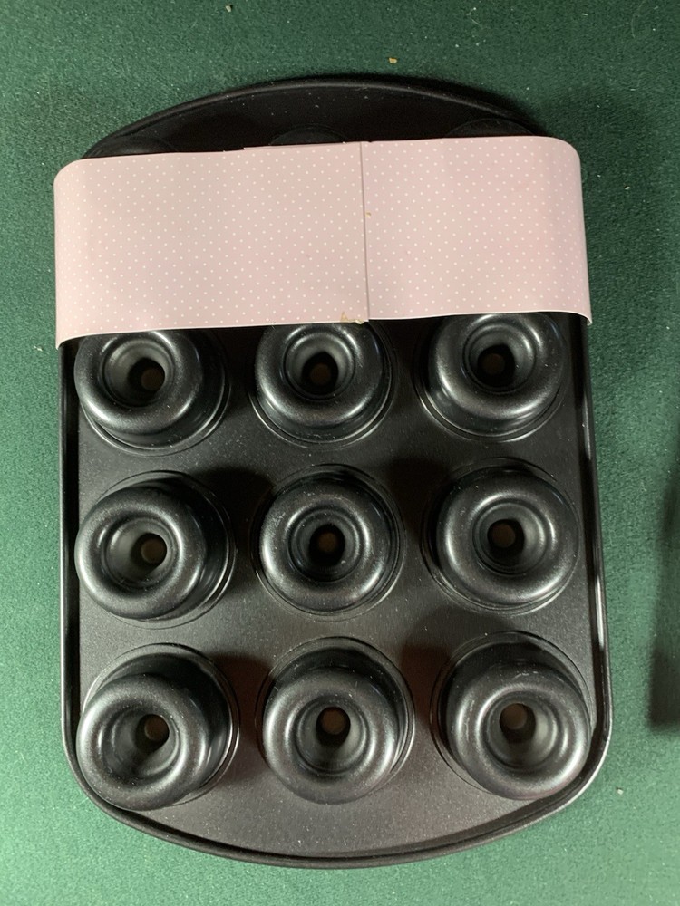 4 Donut Making Pans