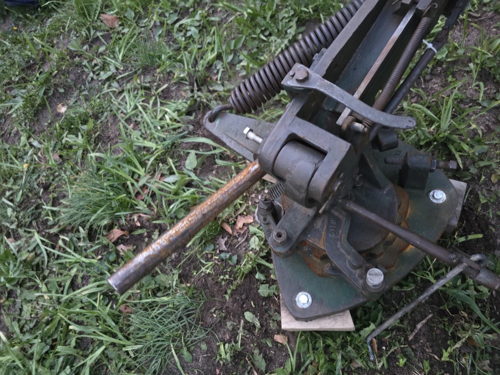 Western White Flyer Trap Machine