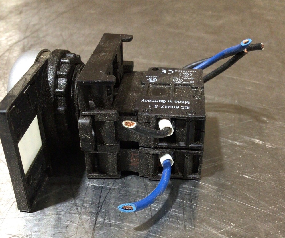 Eaton Red Control Voltage OFF Pushbutton 60947