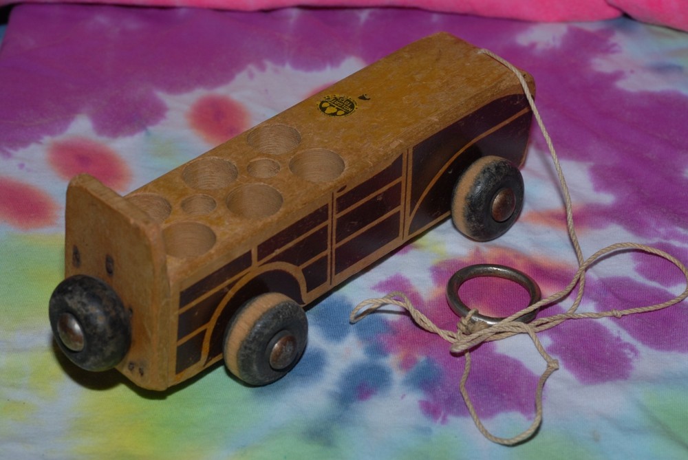 Holgate Toy - rolling pull-along toy