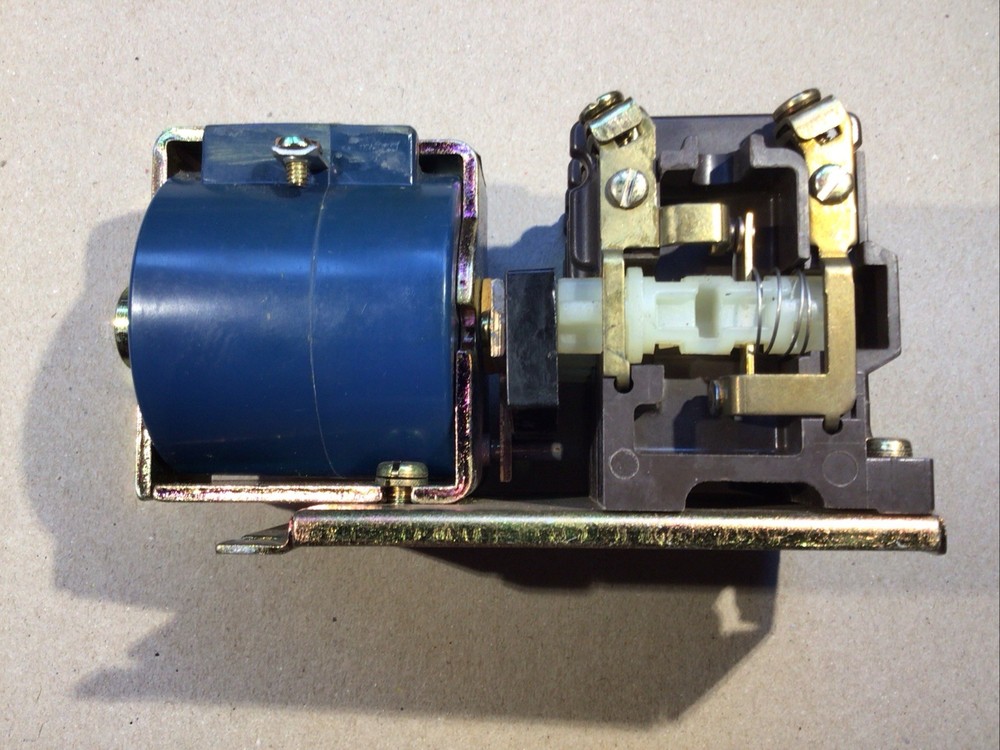 Joslyn Clark 4U4 Control Relay Type PM