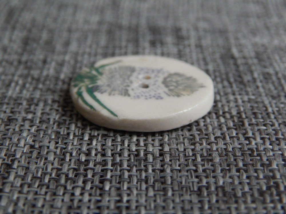 Antique Vtg Ceramic Button Back Marked DianeAprx: 1" #1500-E