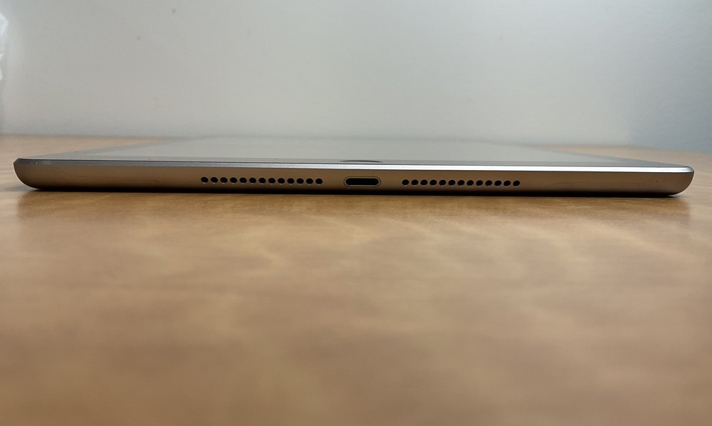 Apple iPad 5th Gen 9.7" A1822 | LOCKED