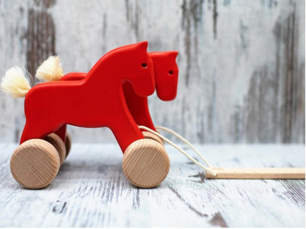 Bajo Double Horses Pull Toy