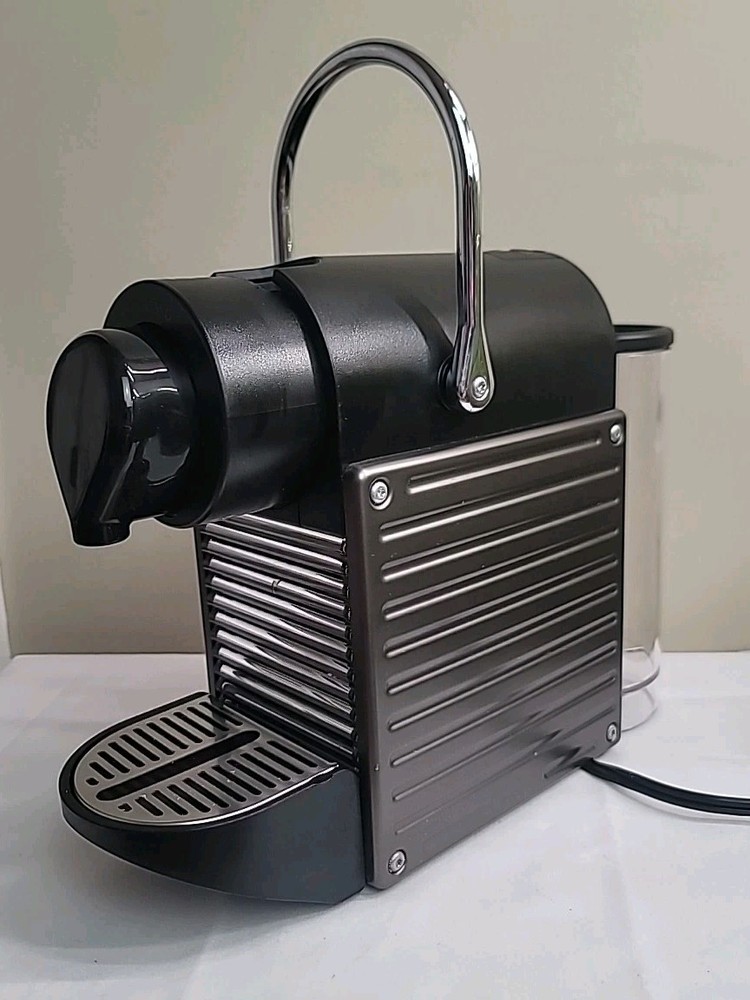 Nespresso Pixie Type C60 Coffee Espresso Machine
