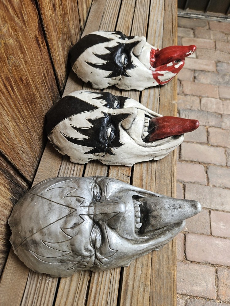 Rare Kiss Memorabilia 3 Gene Simmons Promo Ceramic Masks Read