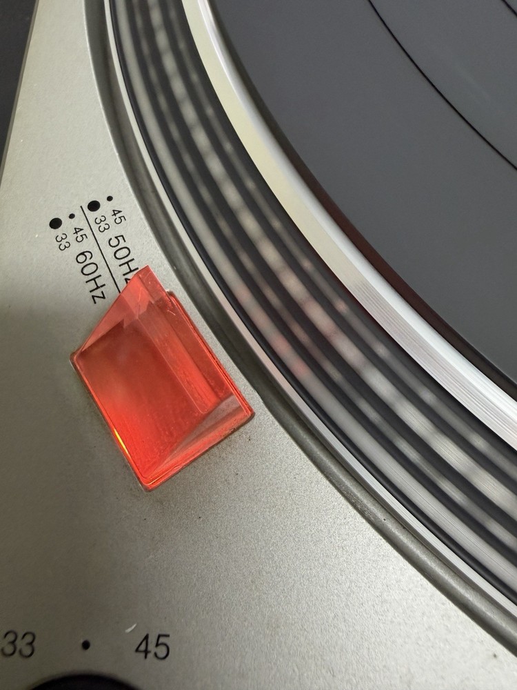 Vintage Technics SL-1650 Direct Drive Automatic Turntable Stacking Spindle READ