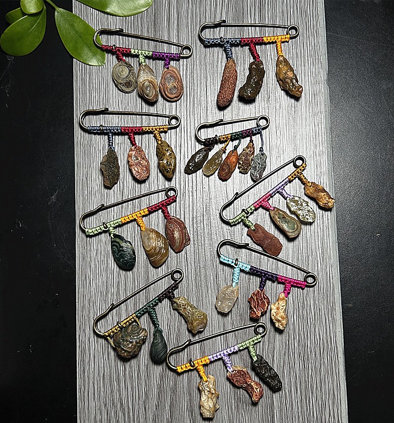 Vintage Brooch Pendant ~ China Inner Mongolia Gobi Agate Stone Badges Corsage