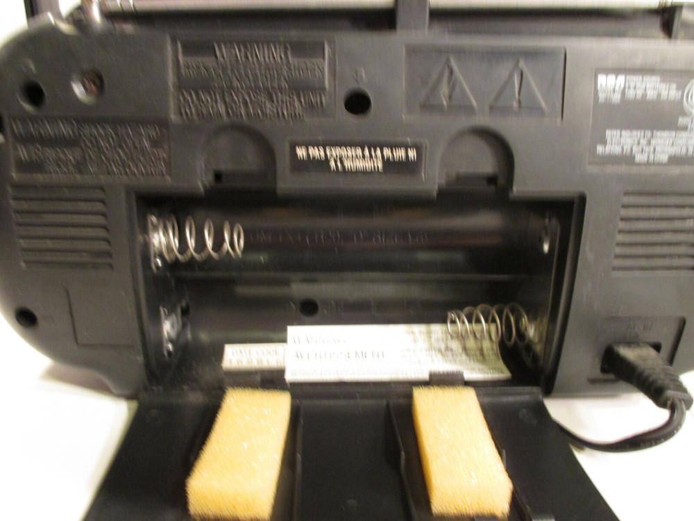 RCA Portable Radio Model RP-7700A Tested/Working Small Cassette player
