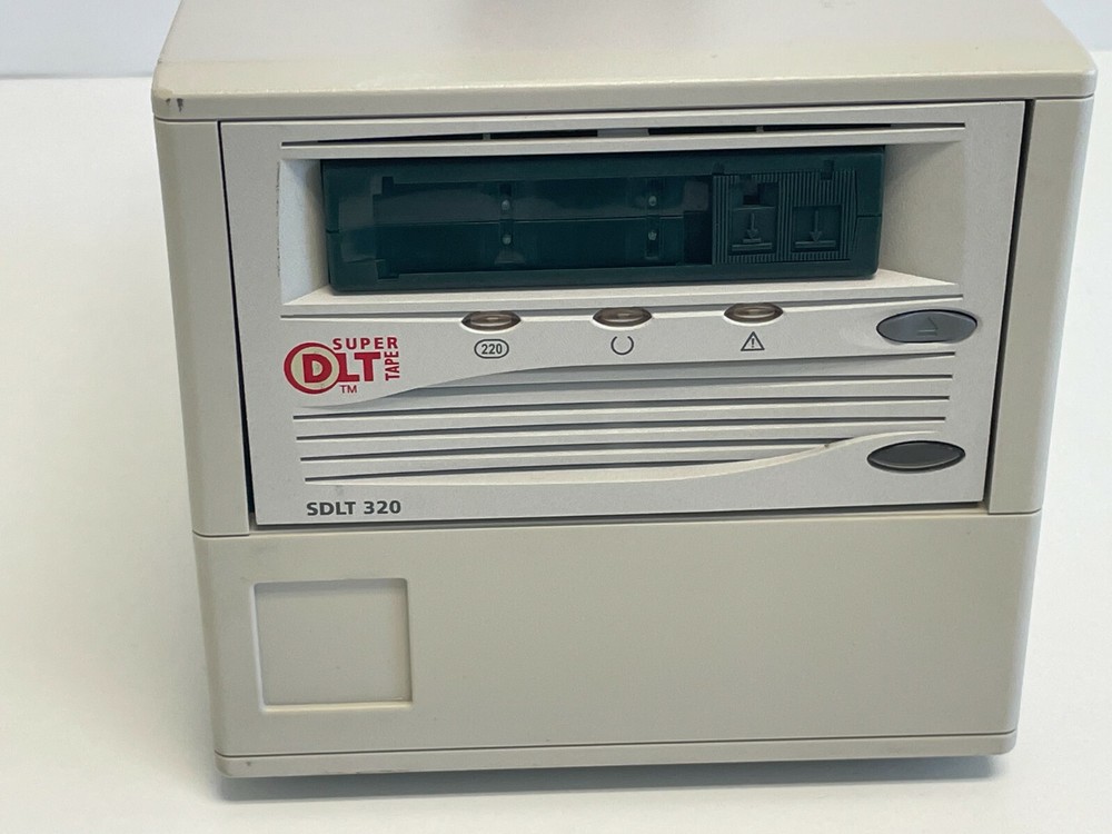 Quantum SDLT 320 External Tape Drive - Power Tested Only
