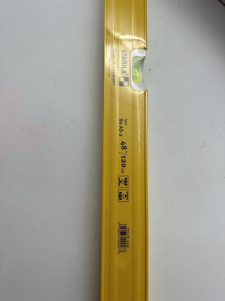 The Stabila Type 80A-2 48-Inch General Construction