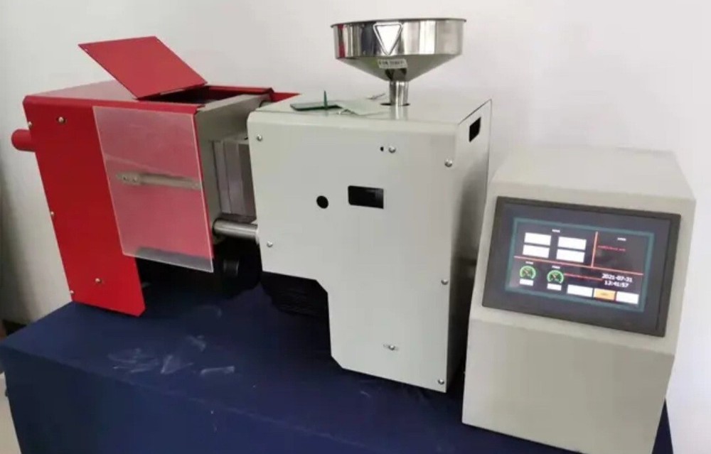 desktop injection molding machine