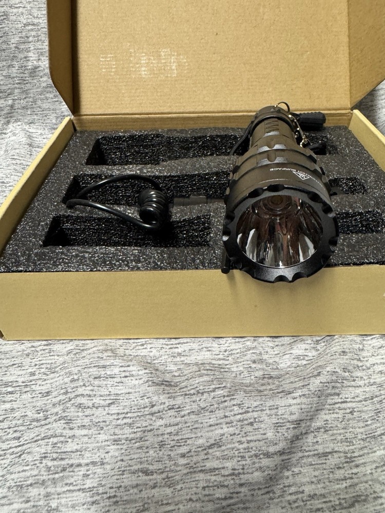XE8 LED Rechargeable Tactical Flashlight for Rifle, Offset Mount, Pressure Swit…