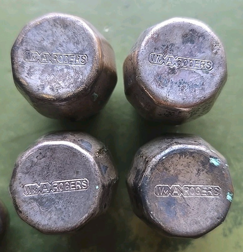 VTG Wm A Rogers 4 Mini Silver-plated Individual Shakers Set 2"