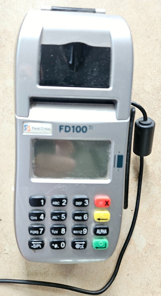 First Data FD100Ti Credit Card Terminal POS Payment Processing Machine w/ Keypad