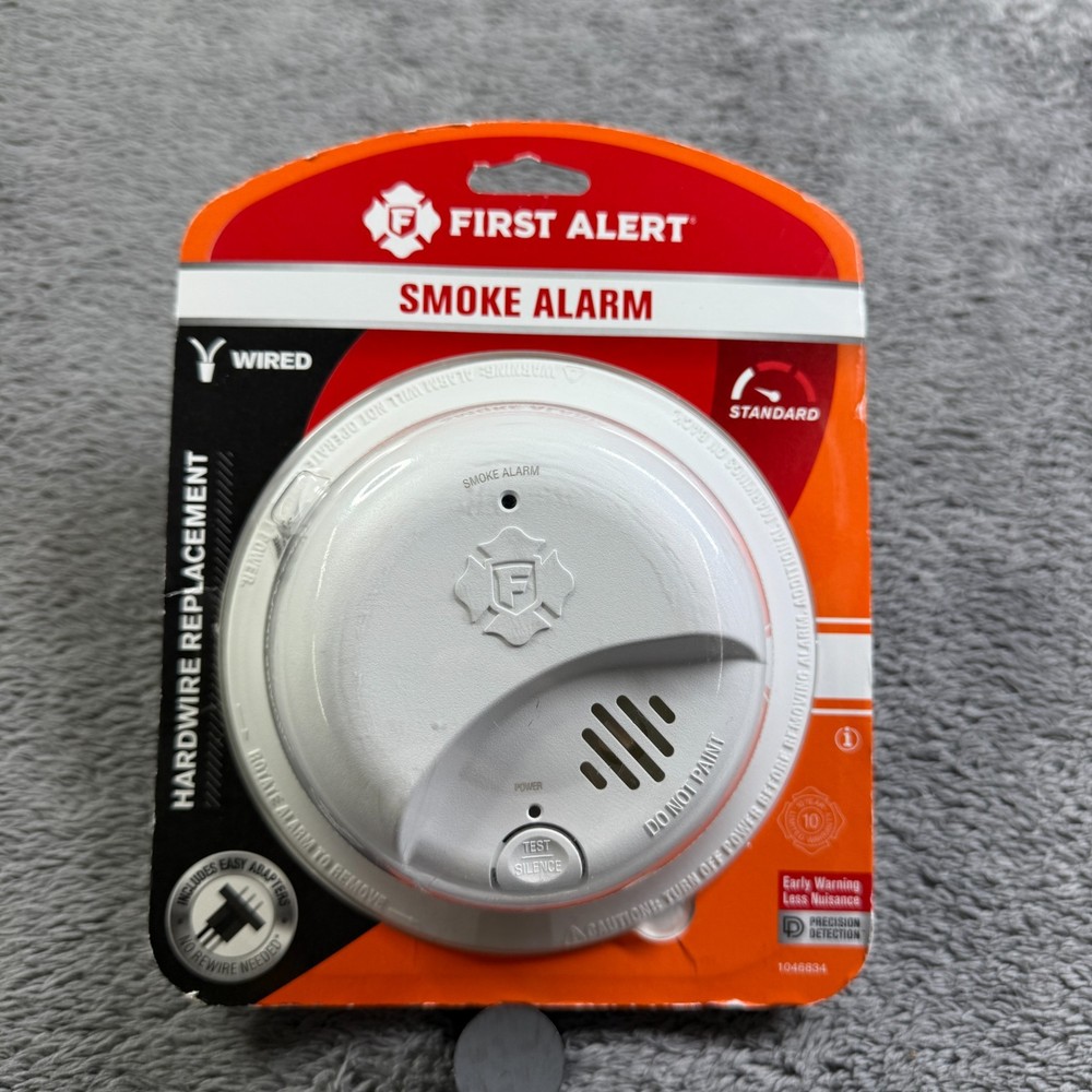 First Alert Hardwired w Battery Back-Up Ionization Interconnected Smoke Detector