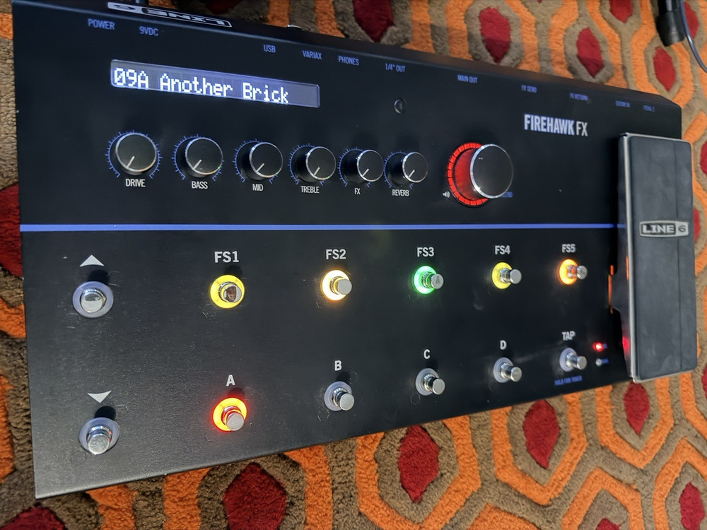 LINE 6 FIREHAWK FX MULTI EFFECTS GUITAR FLOOR PEDAL DIGITAL PROCESSOR TESTED