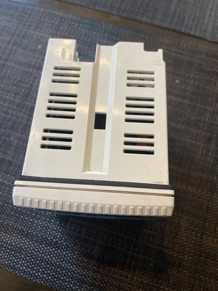 ABB CM30/3E0S0E0/STD ControlMaster CM30 Controller Used