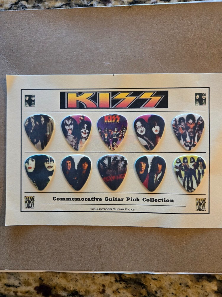 Kiss- Guitar Pick Collection 40 picks