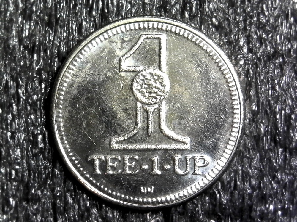TEE ONE UP - 1 TEE-1-UP - Golf Vending Token 23mm (c19)