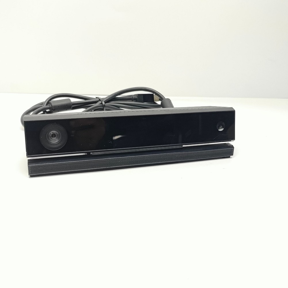 Microsoft Kinect Sensor Xbox One Model 1520 Motion Tracking Camera Controller