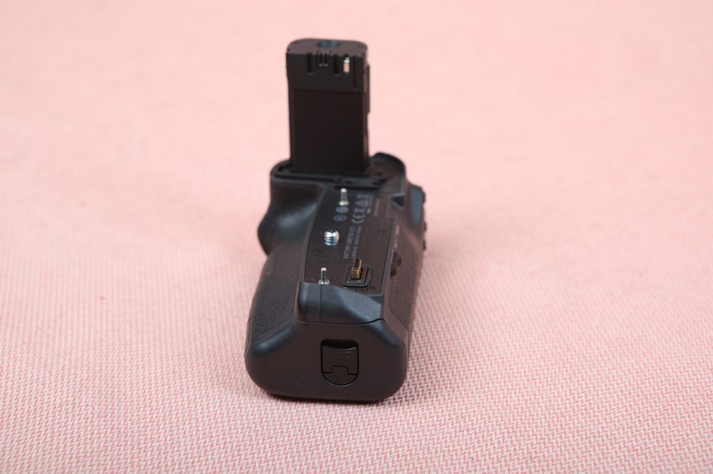 Canon BG-E22 Battery Grip for EOS R Mirrorless Camera OEM