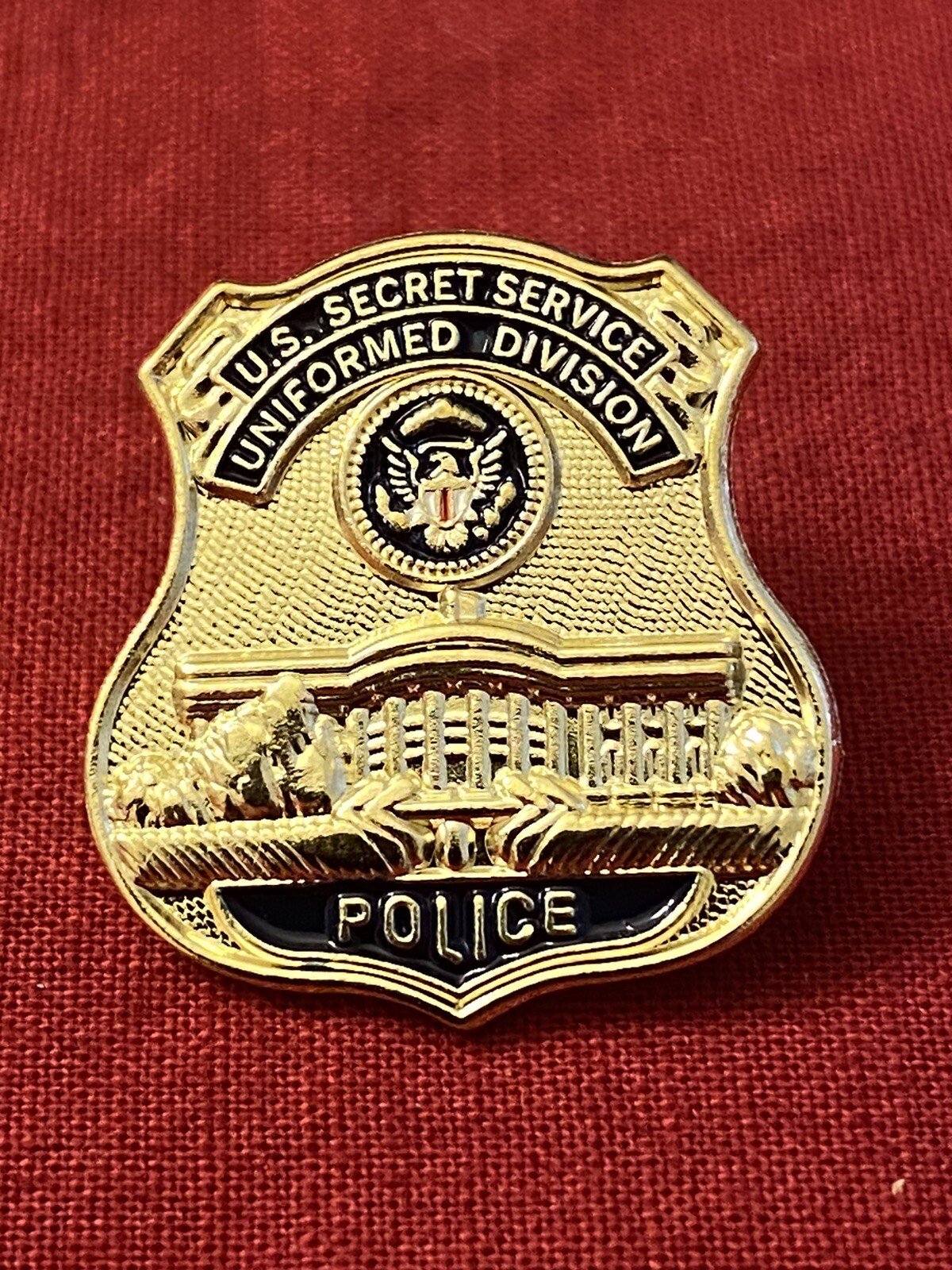 US SECRET SERVICE PINS - USSS SPECIAL AGENT & UD BADGE PINS / LOT OF TWO