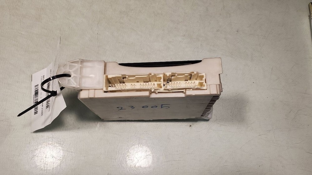 86 2017 Fuse Box Cabin