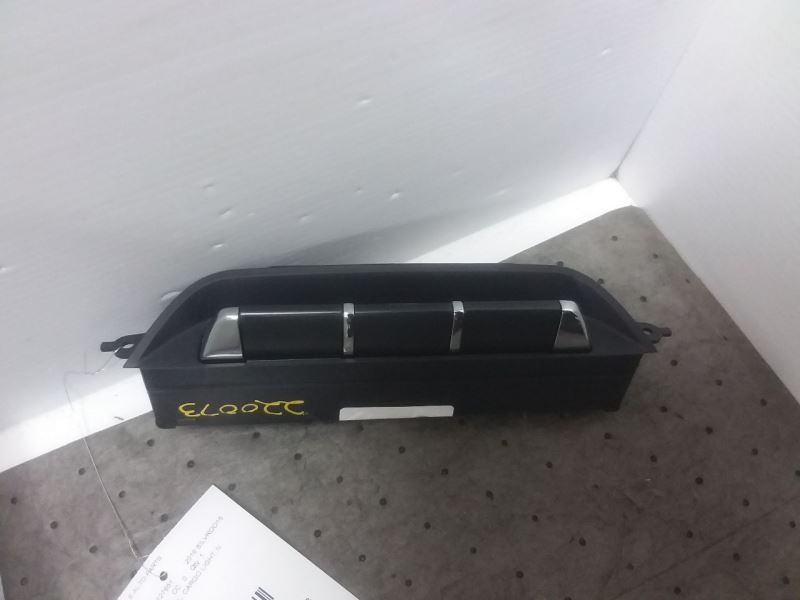 Traction Control Cargo Light Hill Assist Switch Panel 2014-2018 Silverado